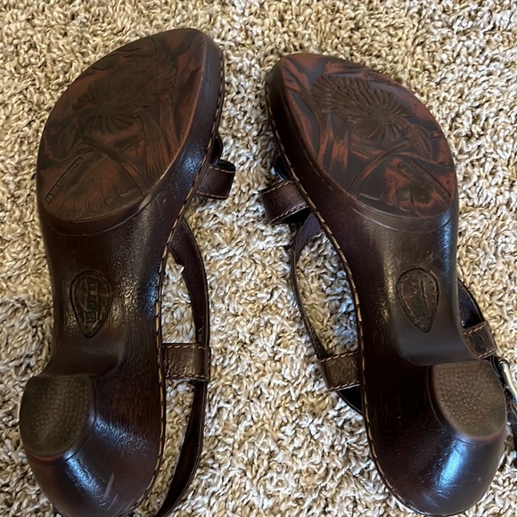 BORN hand crafted brown leather sandles - Picture 5 of 6